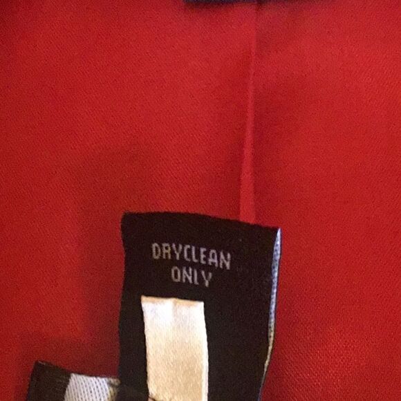 NWOT SUIT SET WITH JACKET & PANTS BY ANN TAYLOR in bright red - Picture 16 of 16